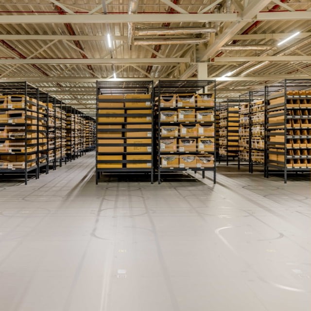 AGV mezzanine flooring at Hunkemöller's new distibution centre